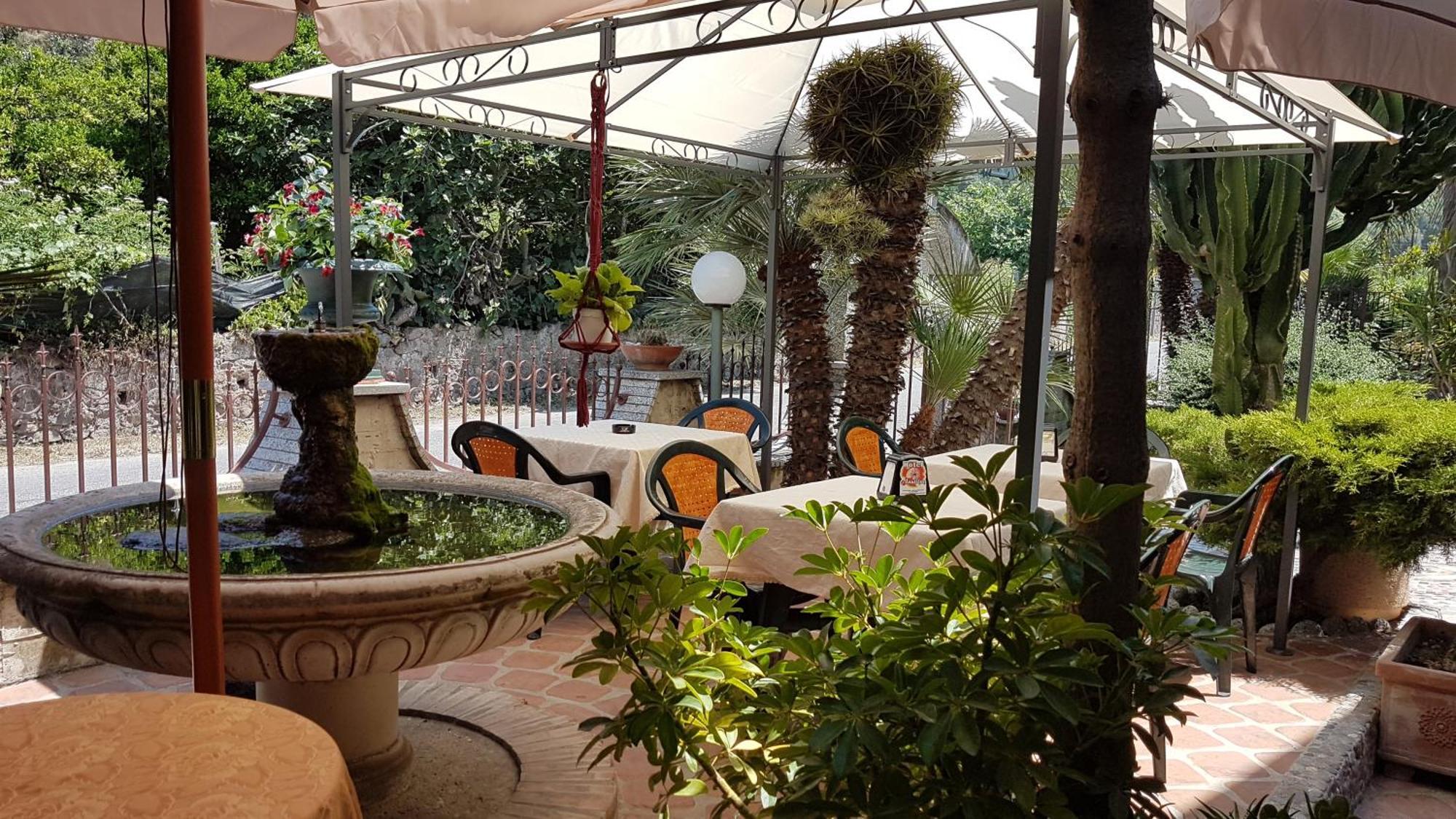 Hotel Nautilus Nicotera Exterior photo
